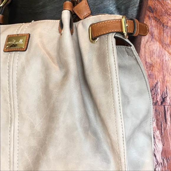 Simply Noelle Hobo Style Satchel - Picture 4 of 16